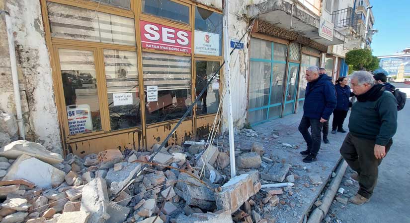 Onat’tan afet bölgesindeki gazetecilere ziyaret