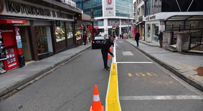 Trafik çizgileri yenileniyor