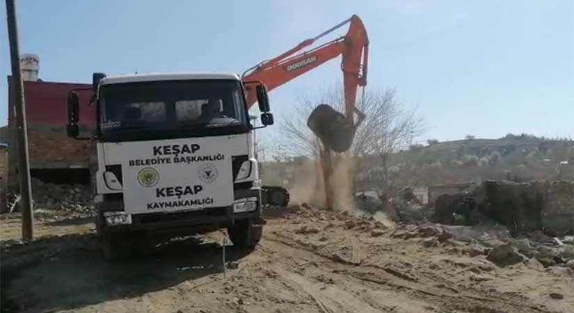 Keşap Belediyesi ekipleri kardeş şehirde