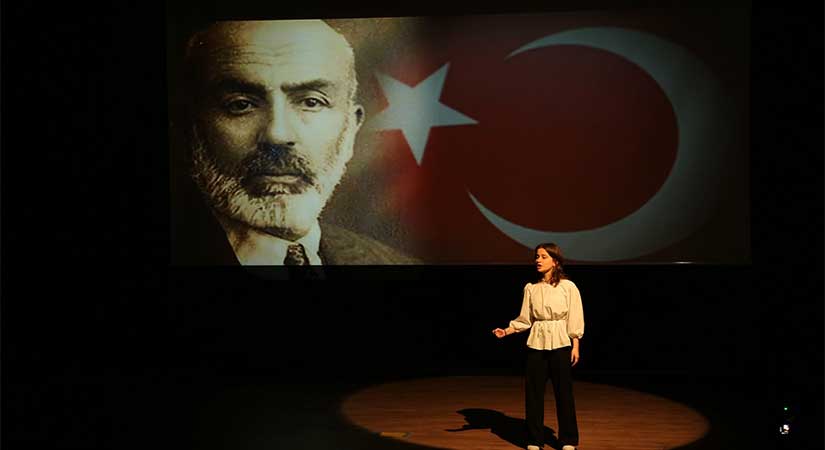 Allah bu millete bir daha istiklal marşı yazdırmasın!