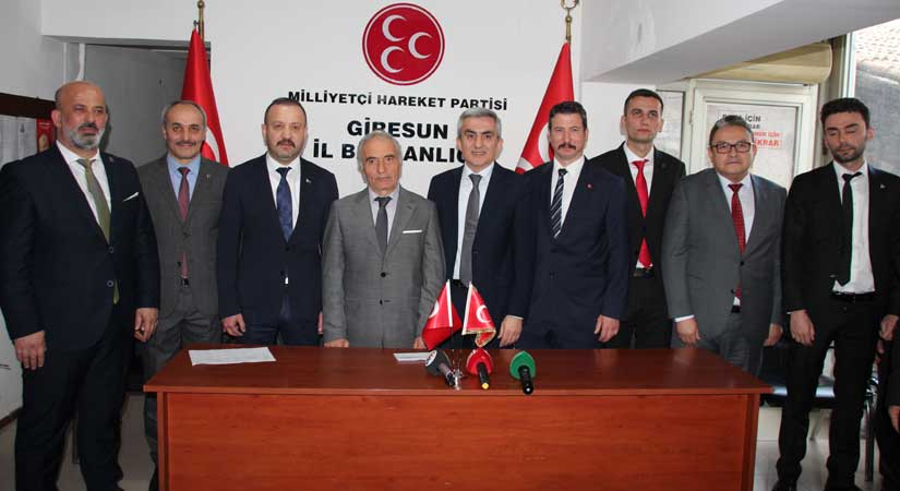 Hedef en az 2 milletvekili