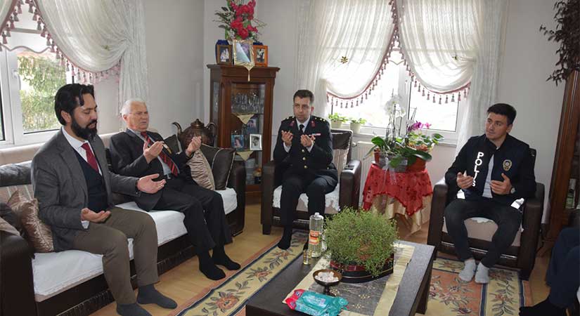 Çanakkale şehitleri dualarla anıldı