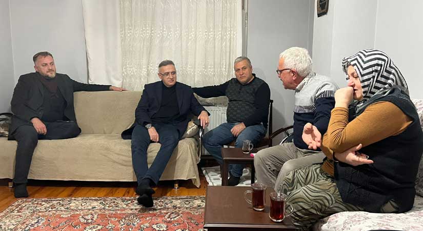 Başkan Yakar’dan, “Depremzede kardeşlerimize sahip çıkalım” çağrısı