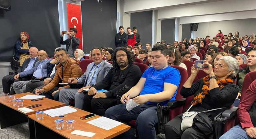 Münazara yarışması düzenlendi