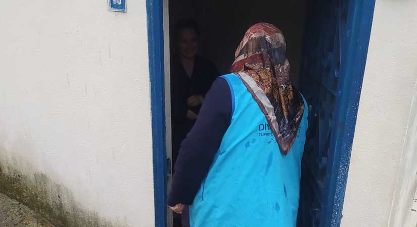 Espiye’de depremzede ailelere destek