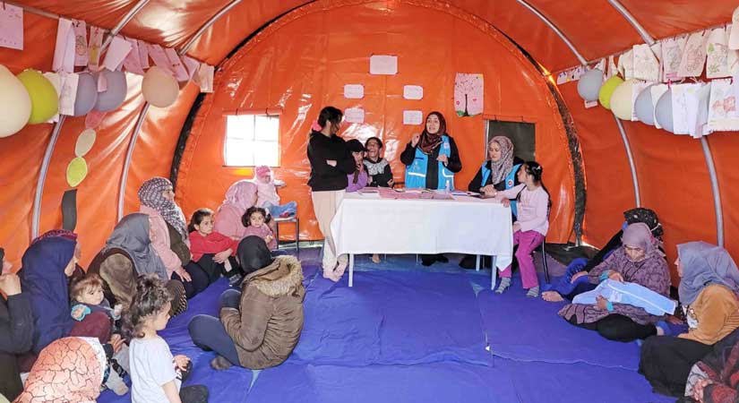 Din görevlilerinden depremzedelere manevi destek