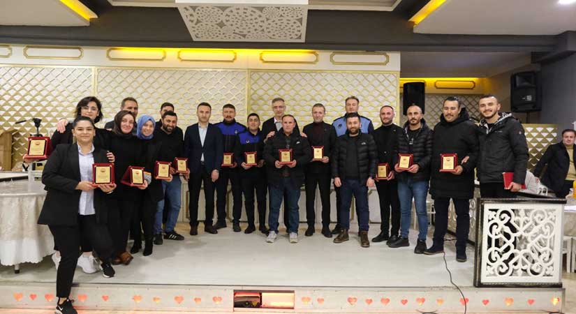 Yakar, Belediye personelleriyle iftarda buluştu