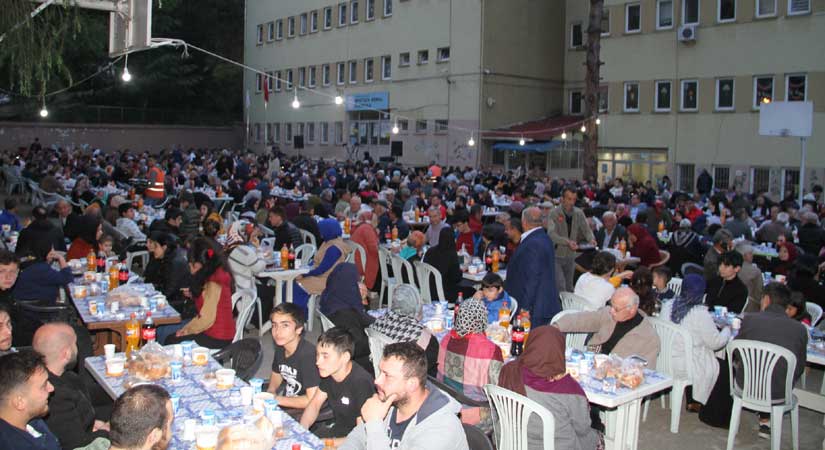 Yağlıdere’de iftar