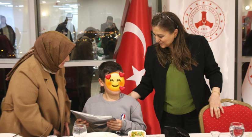 Yetim ve öksüz çocuklarla iftarda buluştu