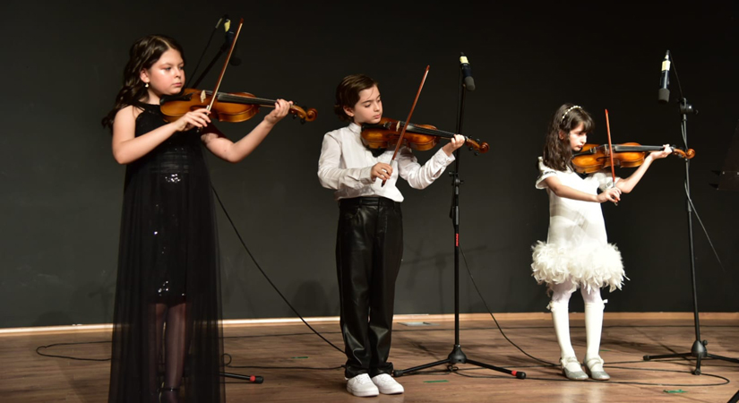 Şehrimizin en değerlilerinin yıl sonu gösterisi büyük beğeni topladı