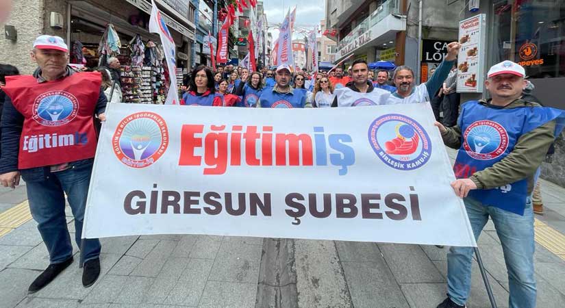 Eğitim-İş, 1 Mayıs’ta meydanlardaydı