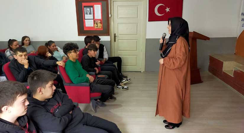 Öğrencilere bağımlılık konferansı