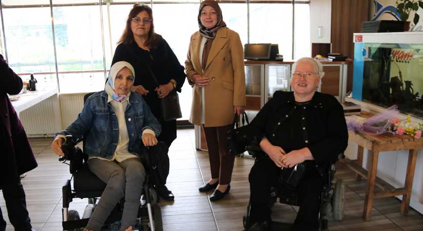 Görele’de engelliler kahvaltıda bir araya geldi