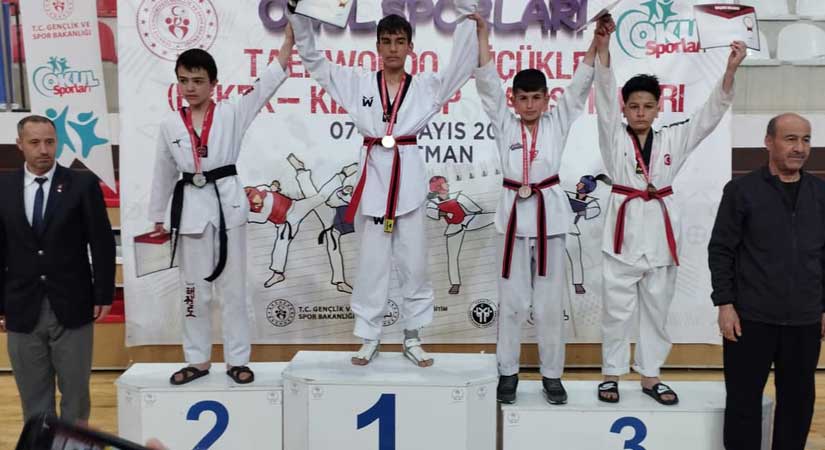 Melek Zülal Dokuzparmak grup birincisi