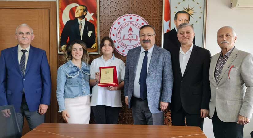 Bilim olimpiyatı şampiyonları ödüllendirildi