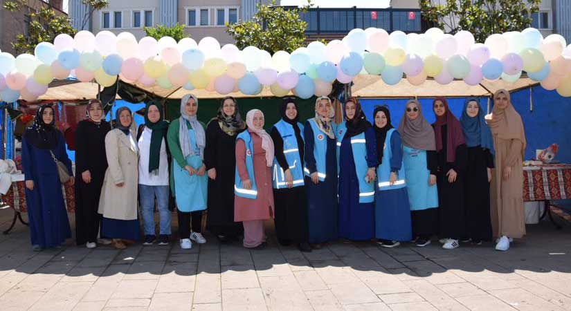 Eğitim yararına “Hayır Çarşısı” kuruldu