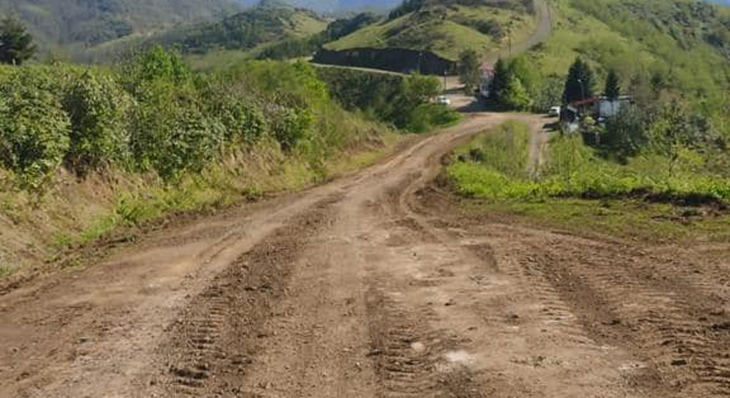 Eynesil’de köy yollarında çalışma