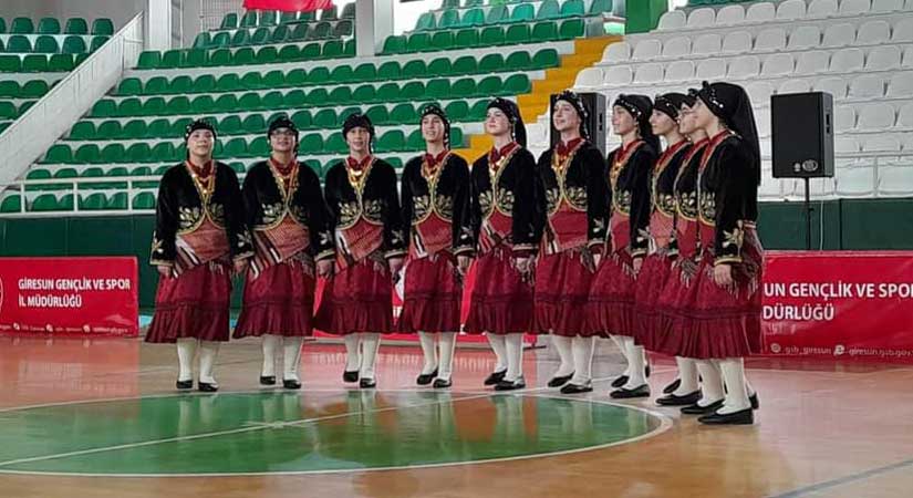 Halk Oyunları İl Birinciliği yarışması yapıldı