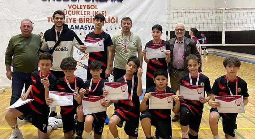 Bulancaklı öğrenciler üçüncü oldu