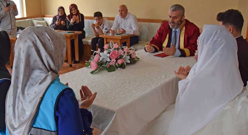 İhtiyaç sahibi çiftlere evlilik desteği