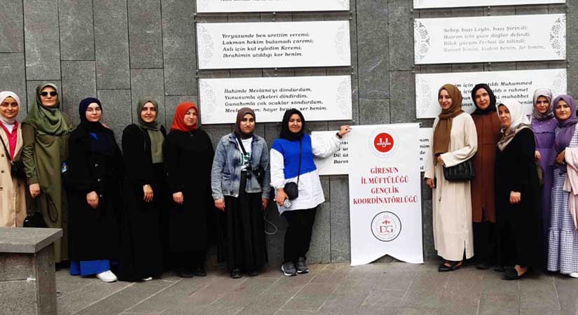 Üniversiteli gençler tarih ve kültür gezisinde buluştu