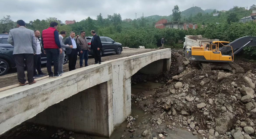 Tirebolu’da dereler taşkına karşı ıslah ediliyor