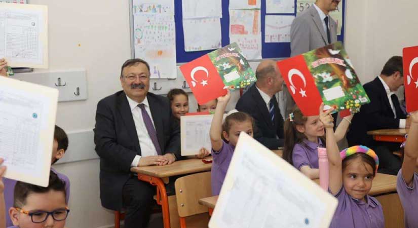 Tosunoğlu: Öğrenmekten, okumaktan ve bilgiden asla uzaklaşmayın