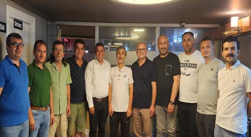 Lige renk katacaklar