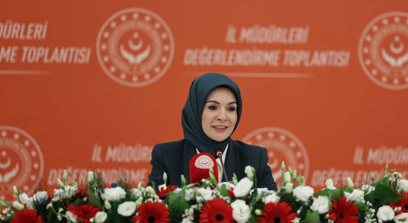 Bakan Göktaş il müdürleriyle bir araya geldi