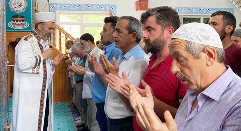 Rıdvan Coşar için gıyabi cenaze namazı kılındı  