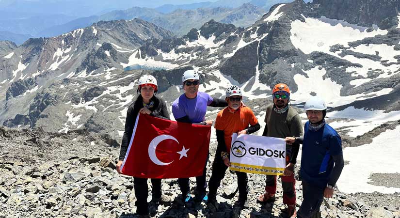 Yeni yeni zirvelere çıkıyorlar!