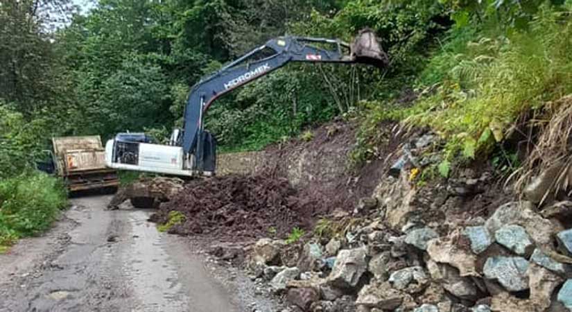 İstinat duvarları güvenli hale getiriliyor
