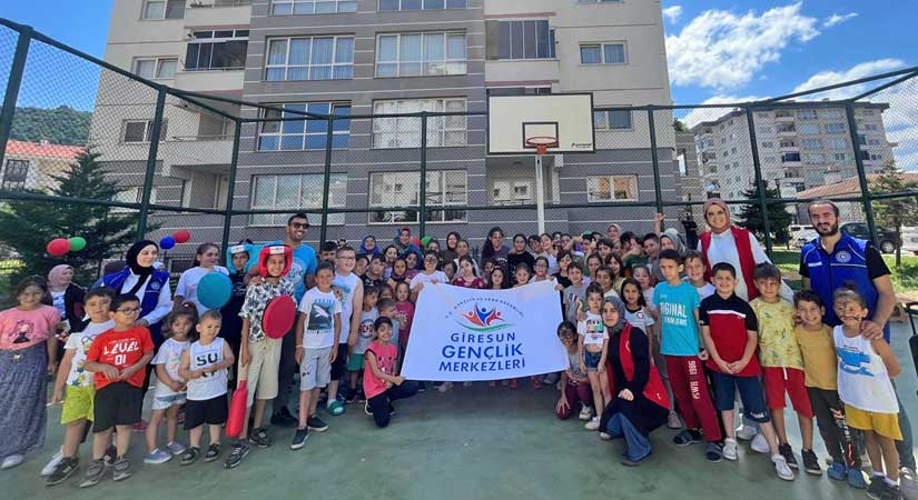 Çocuklar ‘Kadim Oyunlar Şenliği’nde buluştu