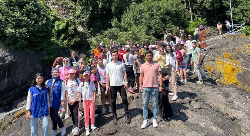 100 öğrenci Giresun Ada’sına çıktı