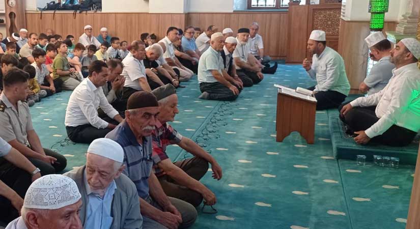 15 Temmuz şehitleri dualarla anıldı   