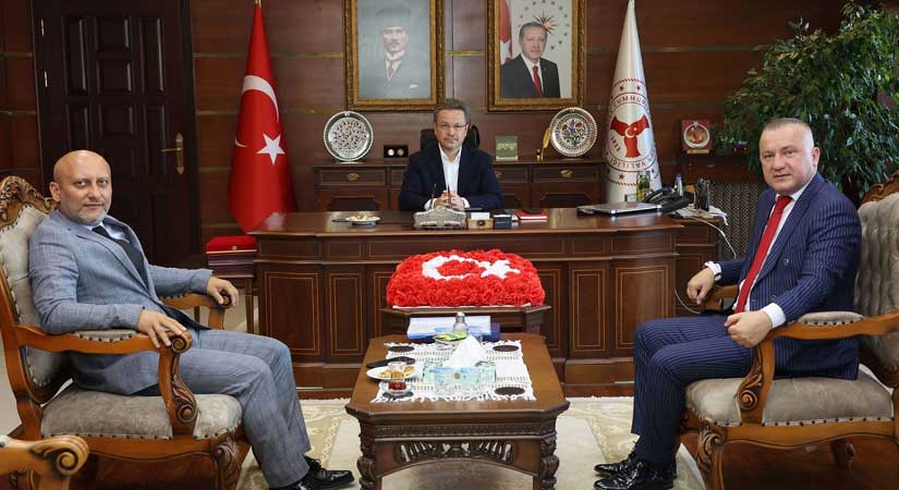Başkan Emür’den Vali Ünlü’ye ziyaret