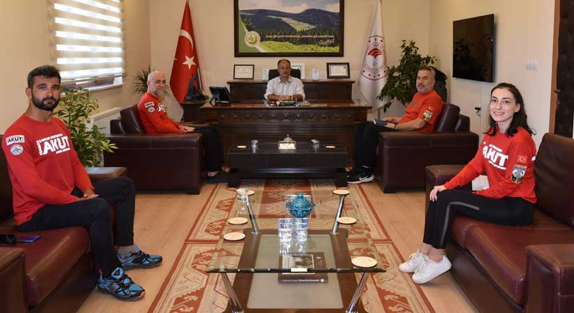 AKUT gönülleri öğrenmeye açık