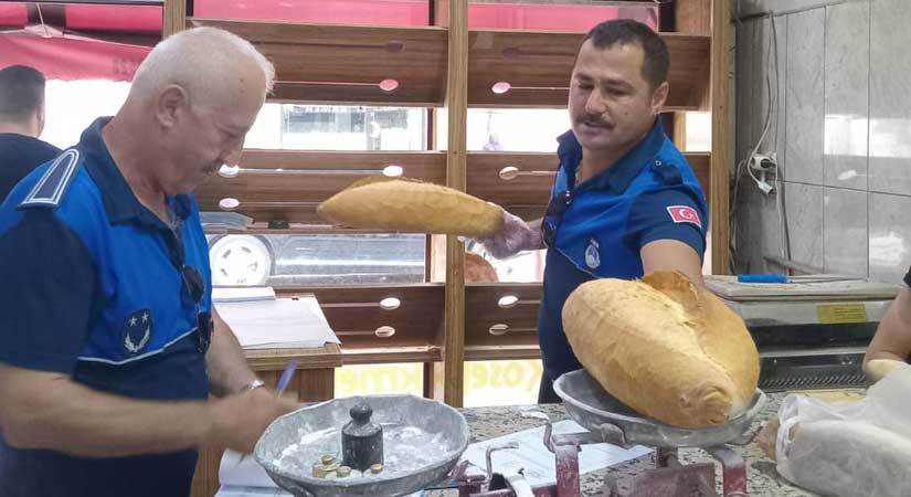 Eynesil Zabıtası ekmek denetimde!