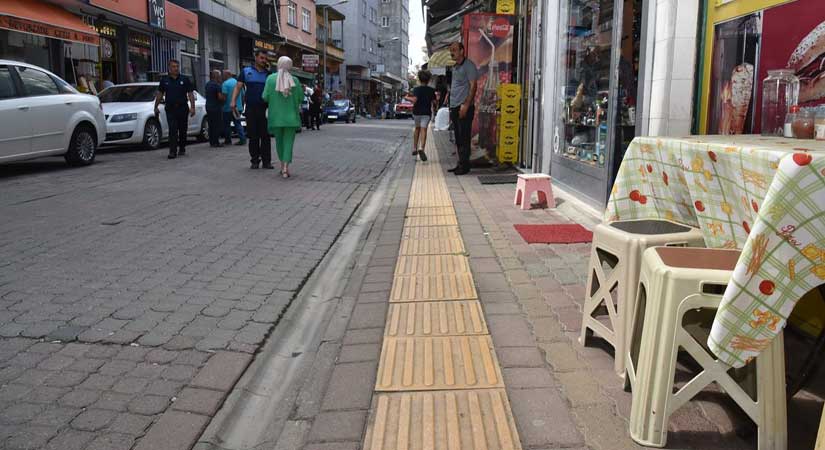 Görele’de kaldırımlar yayalara ait!