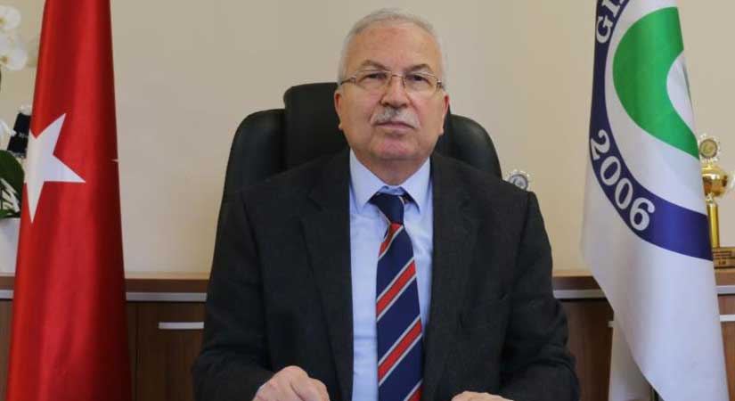 Dekan Peker hayatını kaybetti