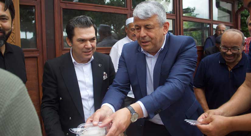 Aşureler Başkan Karadere’den