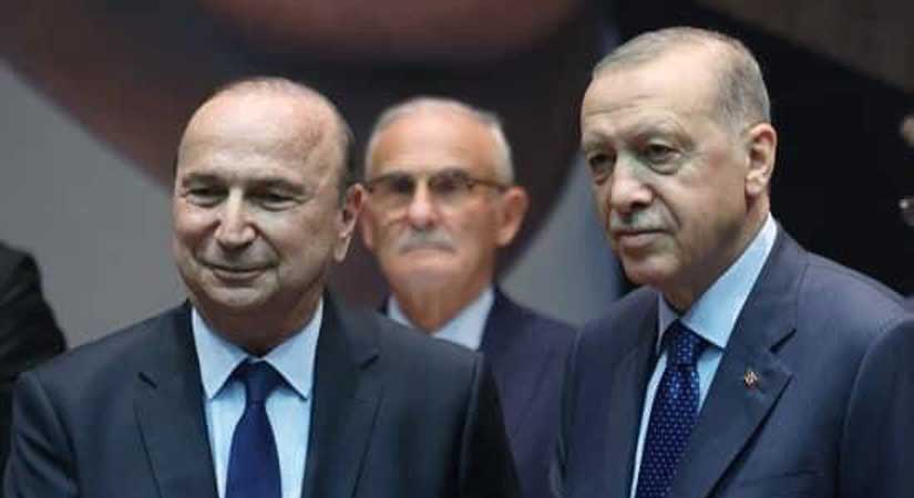 Giresunlu Özdemir’e AK Parti rozeti