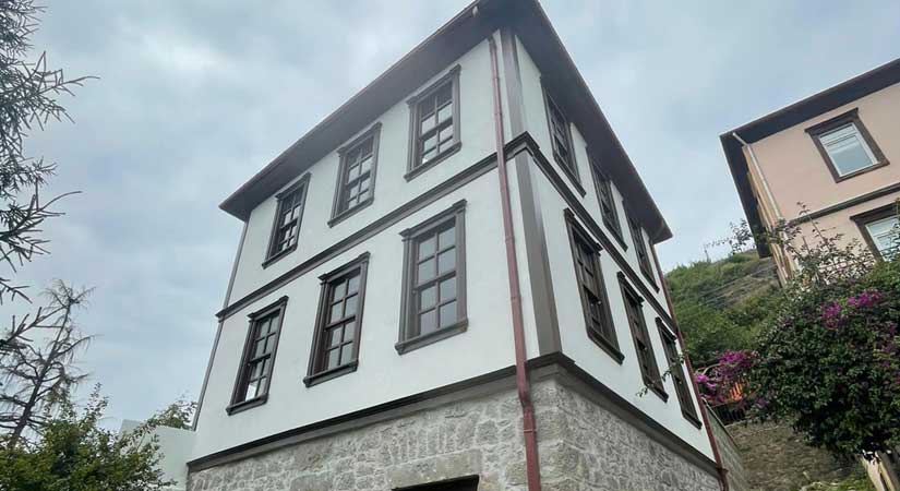 Restorasyon çalışmaları sürüyor