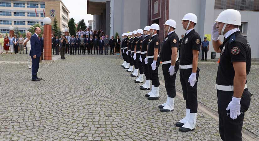 Vali Serdengeçti görevine başladı