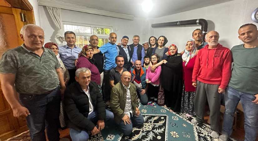 Akrabalarıyla hasret giderdi