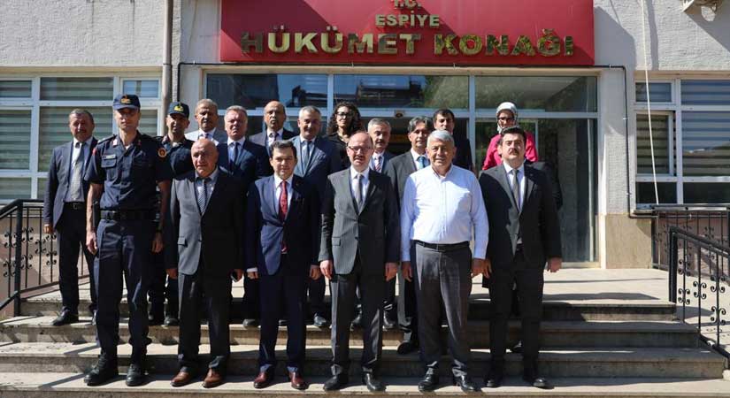 Serdengeçti, Tirebolu ve Espiye ilçelerini ziyaret etti