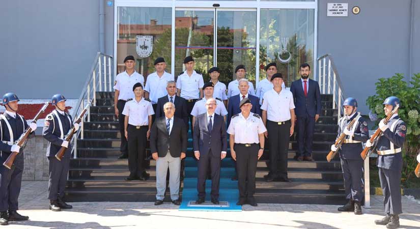 Vali Serdengeçti ile kurumların havası değişti