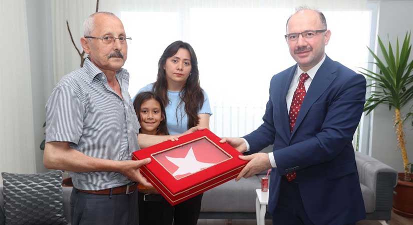İlk ziyaret Şehit ve Gazi Ailelerine