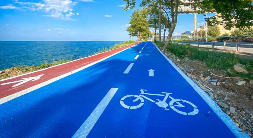 Başkan Yakar ilçesini güzelleştiriyor