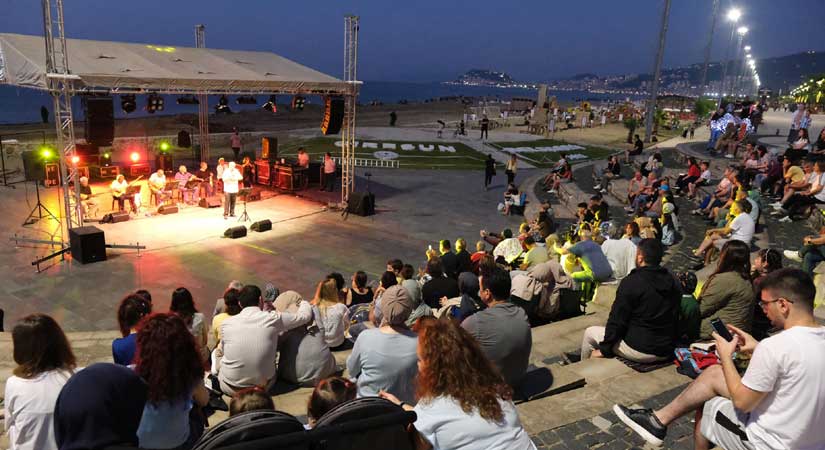 Yoğun ilgi gösterilen açık hava konserleri tamamlandı